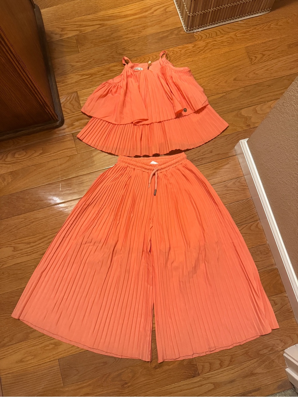 Boutique Orange Pleated Two-Piece Set - Cropped Ruffle Top & Wide Leg Pants